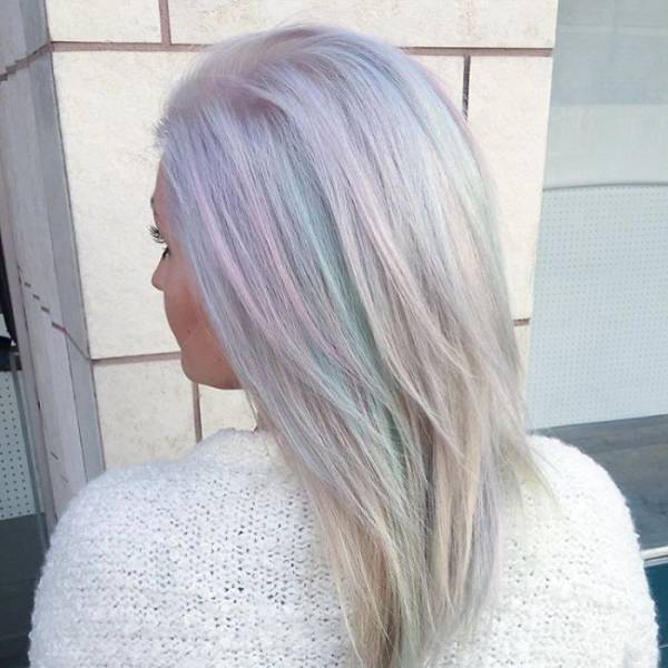 Now You Can Have A Hologram On Your Own Hair (33 pics)