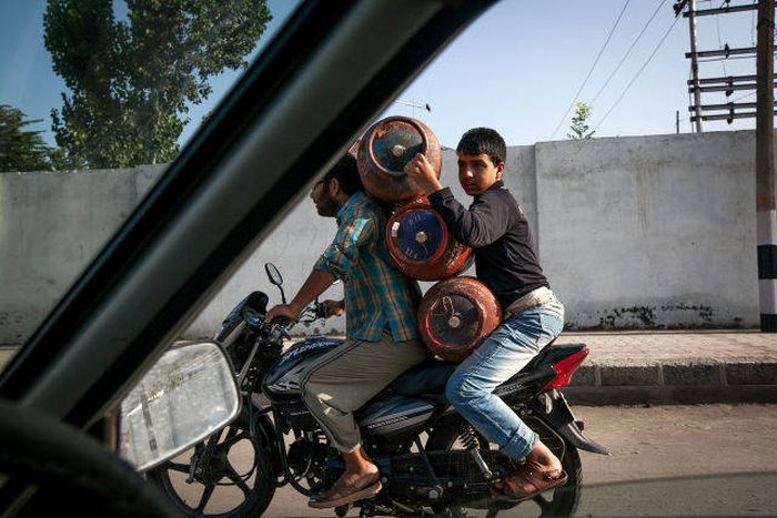 A Bunch Of Idiots Who Forgot To Put Safety First (64 pics)