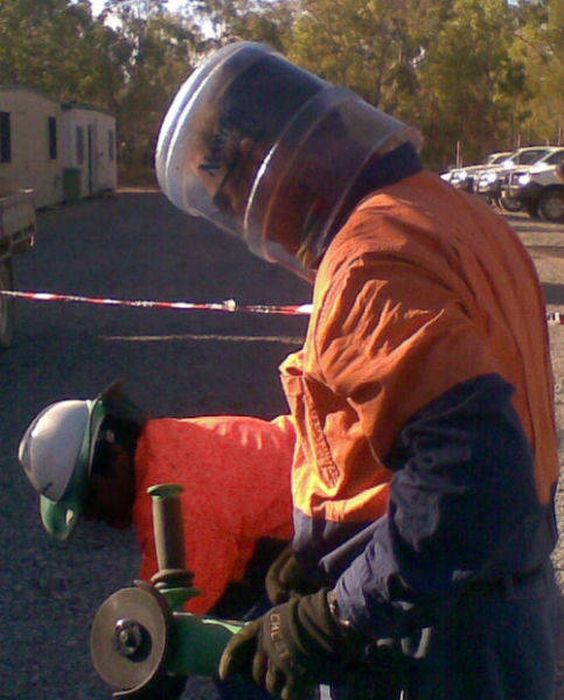 A Bunch Of Idiots Who Forgot To Put Safety First (64 pics)