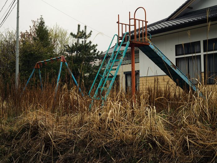 Pictures From The Red Zone Of Alienation In Fukushima (26 pics)