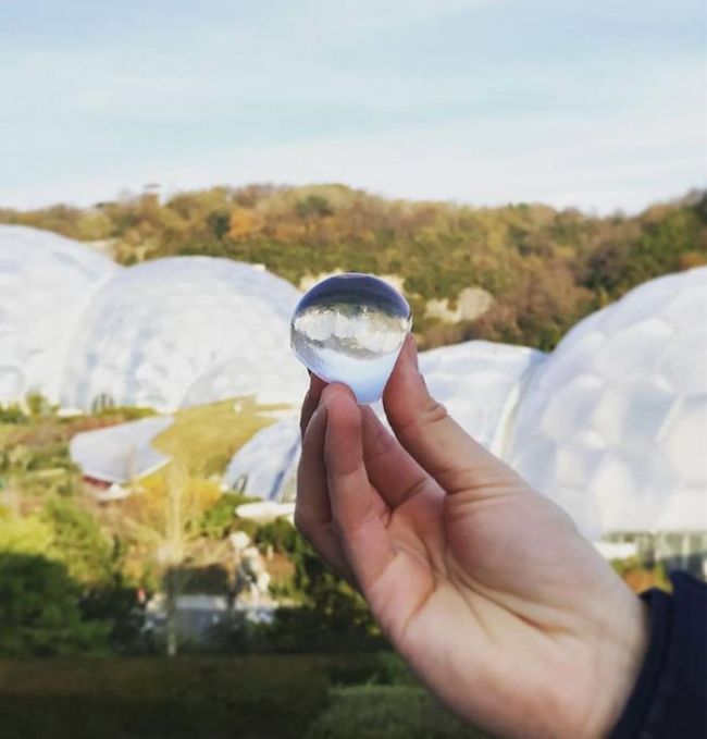 These Edible Water Bubbles Might Replace Plastic Bottles (7 pics)