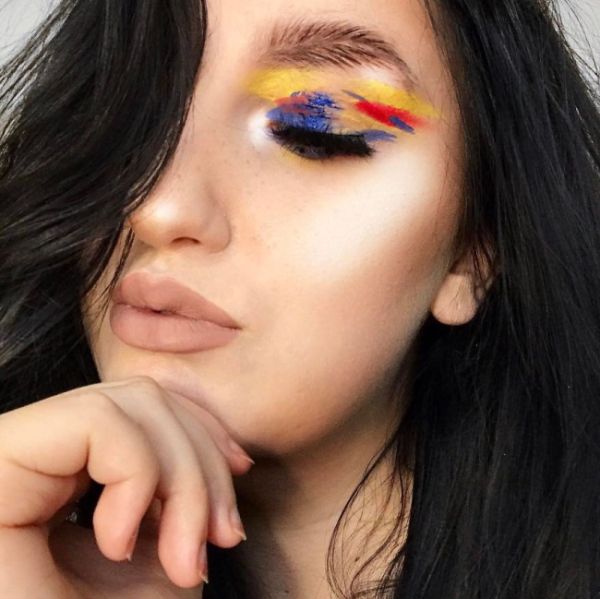 Feather Brows Is The Newest Viral Trend (10 pics)
