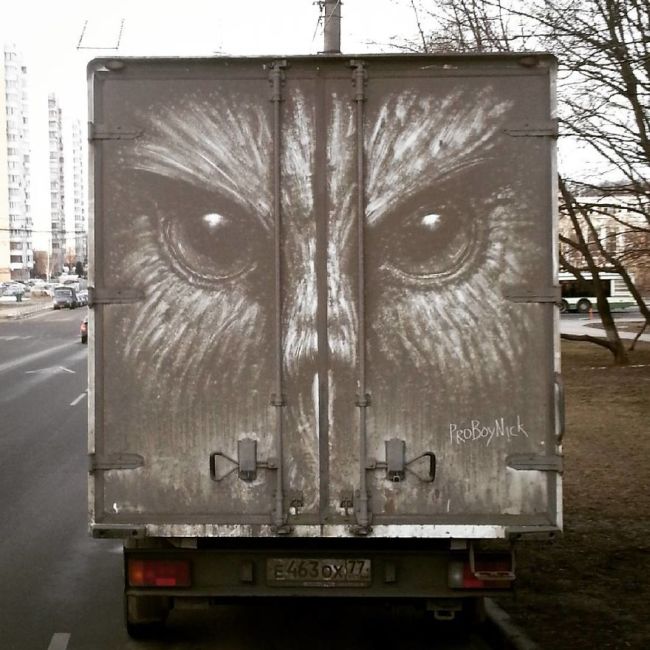 Dirty Car Owners Find Amazing Drawings On Their Vehicles (9 pics)