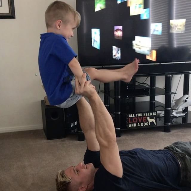 This Single Dad Works For Cirque du Soleil (25 pics)