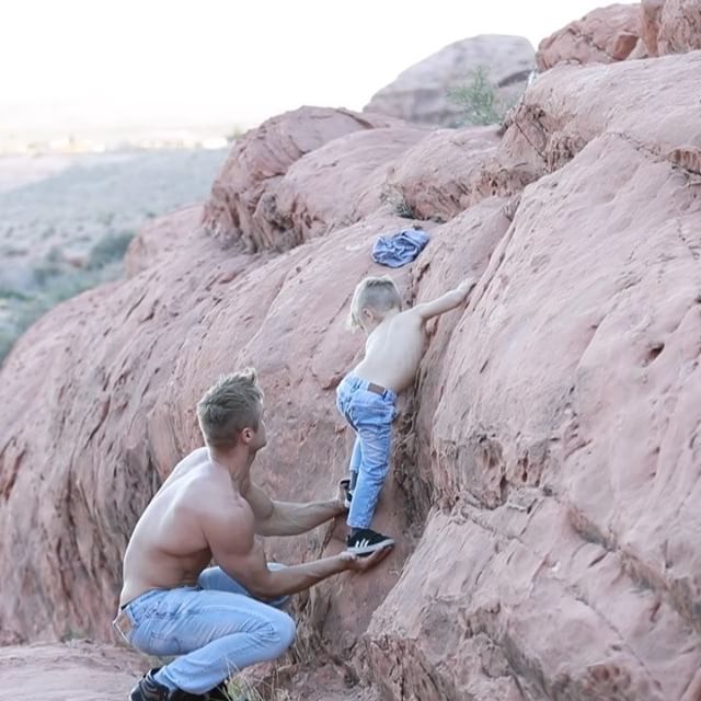 This Single Dad Works For Cirque du Soleil (25 pics)