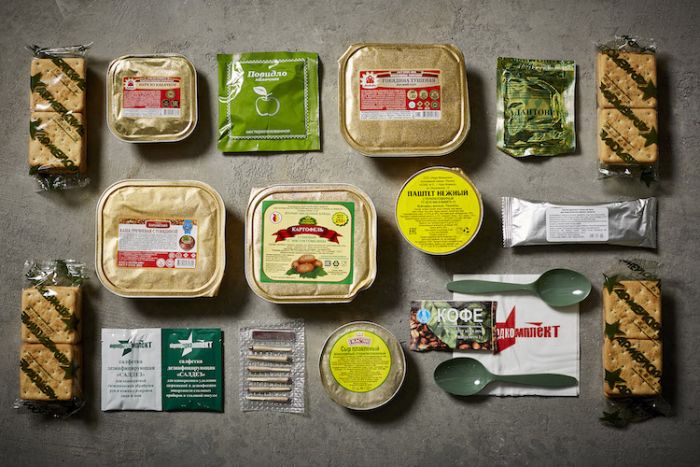 What Dry Rations Look Like For Soldiers Around The World (16 pics)