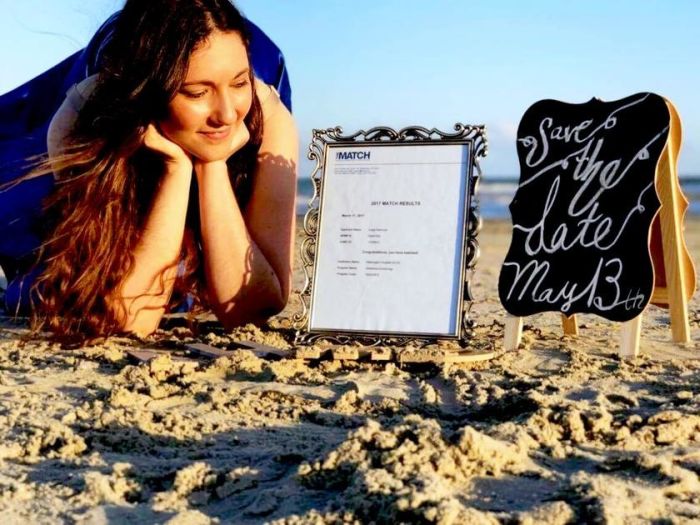 Woman Throws Herself A Special Ceremony On The Beach (8 pics)