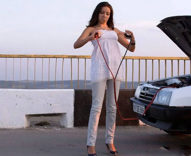 You Should Be Very Afraid When Girls Get Behind The Wheel (44 pics)