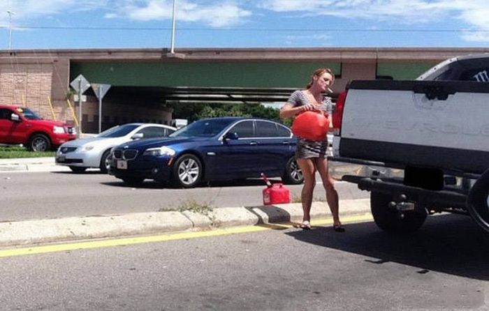 You Should Be Very Afraid When Girls Get Behind The Wheel (44 pics)