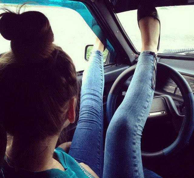 You Should Be Very Afraid When Girls Get Behind The Wheel (44 pics)