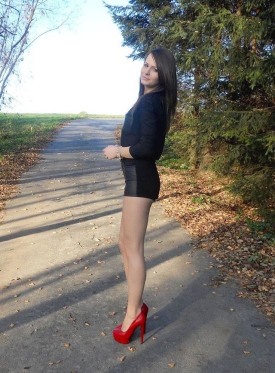 Smoking Hot Girls From Social Networks (27 pics)