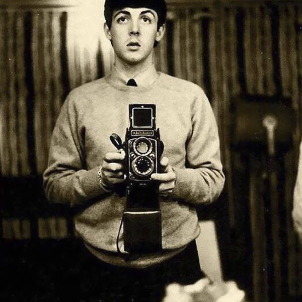 Vintage Celebrity Selfies That Were Taken Before Smartphones (39 pics)