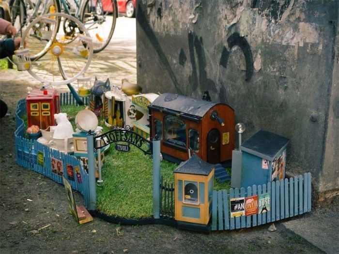 Now There's An Amusement Park For Mice (10 pics)