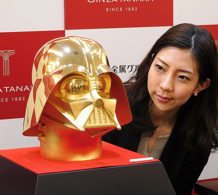 A Gold Darth Vader Mask Is For Sale In Japan (3 pics)
