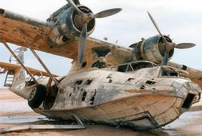 Chilling Photos From Abandoned Places Around The World (40 pics)