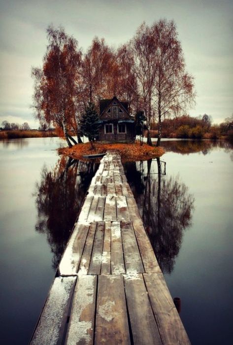 Chilling Photos From Abandoned Places Around The World (40 pics)
