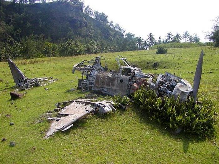 Chilling Photos From Abandoned Places Around The World (40 pics)