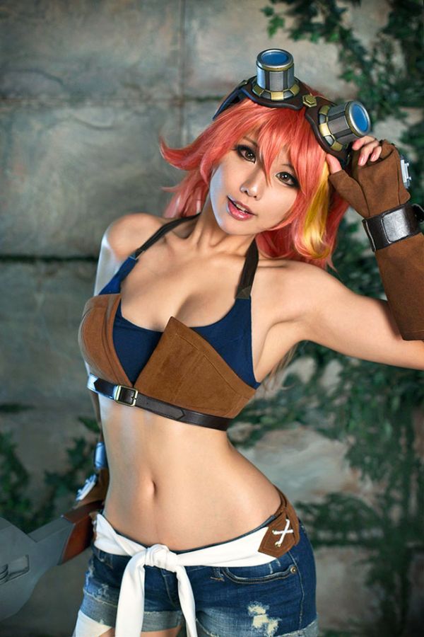 These Girls Are Definitely Doing Cosplay Properly (34 pics)