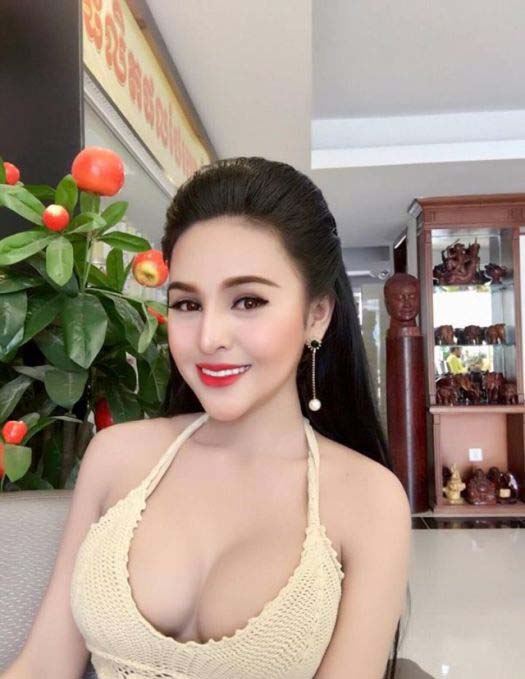This Sexy Actress Was Banned From Appearing In Cambodian Films (21 pics)