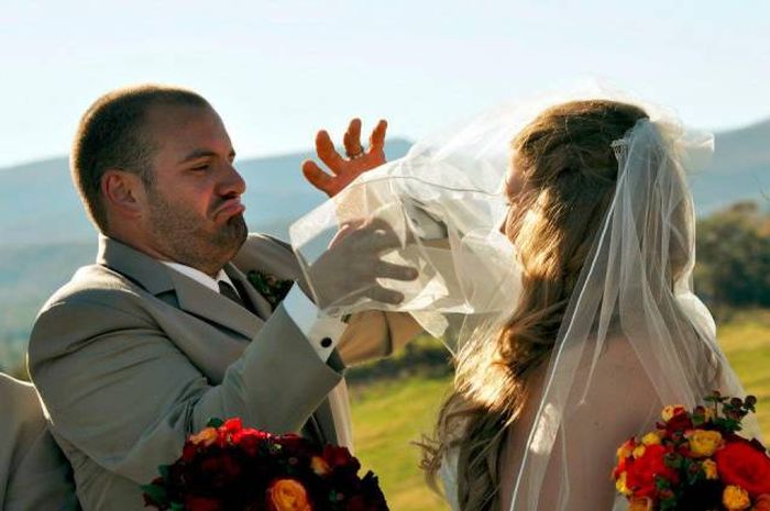 Crazy Wedding Photos That Will Make You Gasp (49 pics)