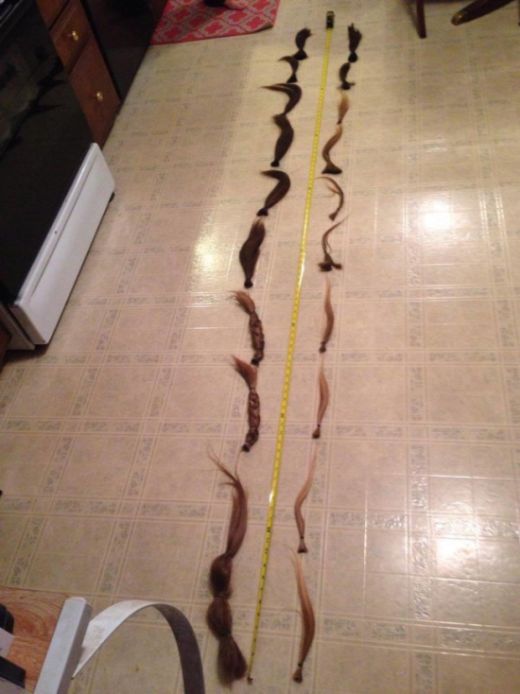 Mom And Her 6 Sons Donate 17 Feet Of Hair To Kids In Need (2 pics)
