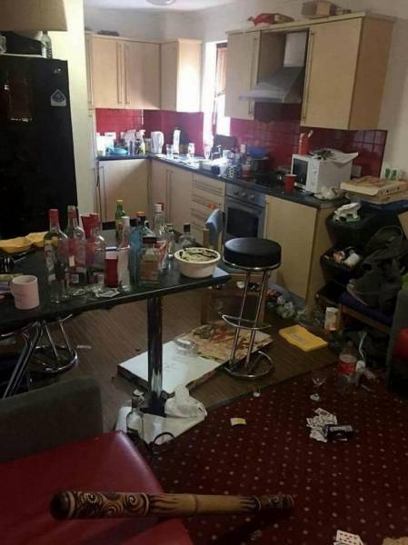 This Girl Is The The Winner Of Britain’s Dirtiest Student (16 pics)