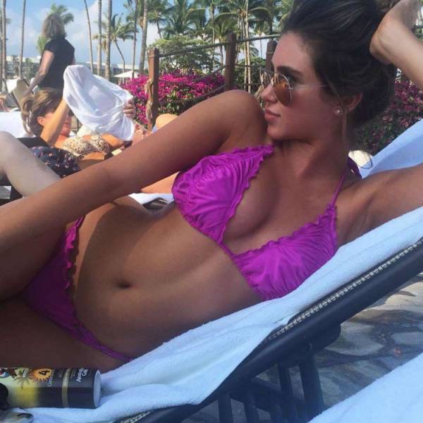 Bikinis Are Just One Reason Why Summer Is Awesome (32 pics)