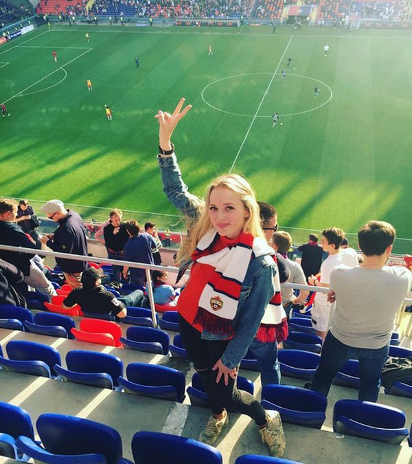 Sexy Russian Football Fans (35 pics)