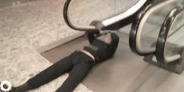 Reversed GIFs Are Unbelievably Entertaining (17 gifs)