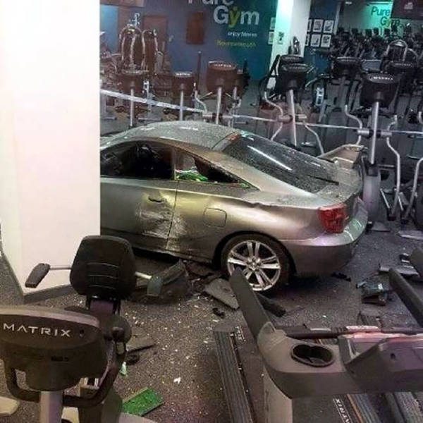 Bad Things Never Seem To Stop Happening To Some People (43 pics)
