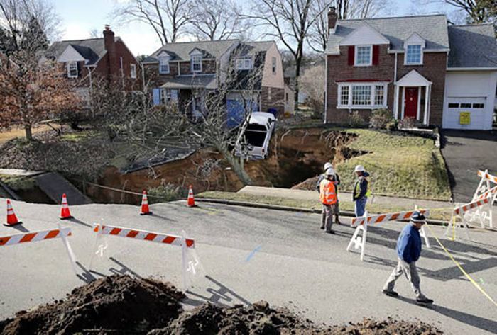 Bad Things Never Seem To Stop Happening To Some People (43 pics)