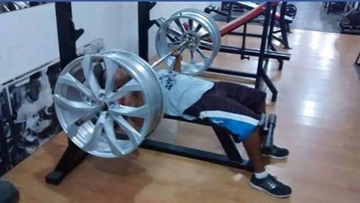 Bad Things Never Seem To Stop Happening To Some People (43 pics)