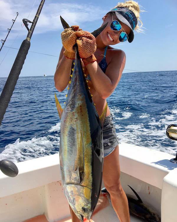 Pro Fisher Michelle Clavette Is A Real Catch (14 pics)