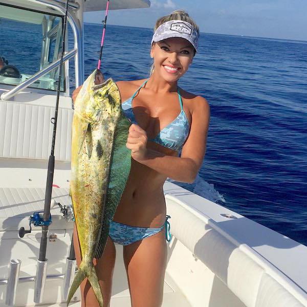 Pro Fisher Michelle Clavette Is A Real Catch (14 pics)