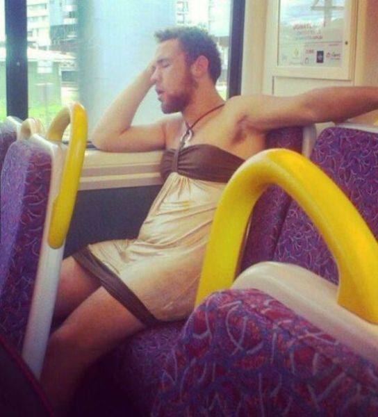 Humans Can Be So Awkward Sometimes (41 pics)