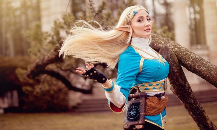 Holly Wolf Is One Of The Hottest Cosplayers On The Planet (20 pics)