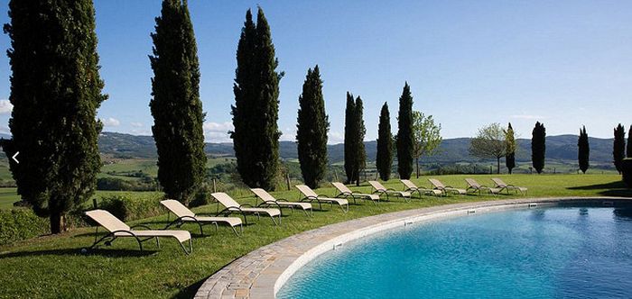 Barack Obama Takes A Magnificent Holiday In Italy (12 pics)