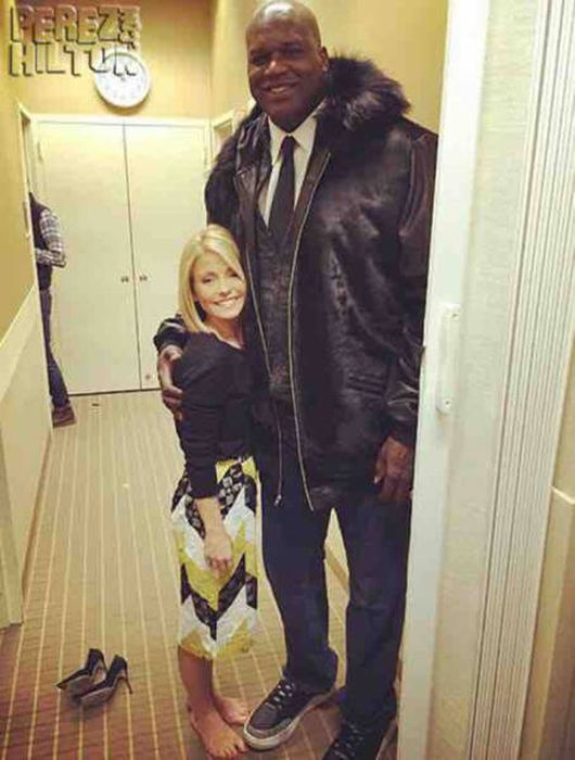 Blondes Are Definitely A Different Species (49 pics)