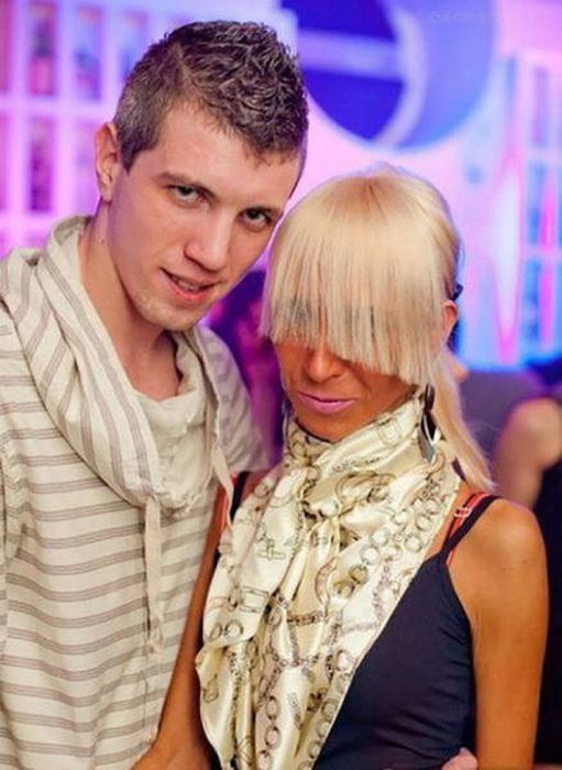 Blondes Are Definitely A Different Species (49 pics)