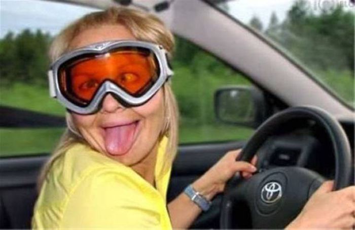 Blondes Are Definitely A Different Species (49 pics)