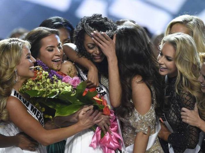 Miss USA 2017 Isn't Just Gorgeous, She's Also A Nuclear Scientist (16 pics)