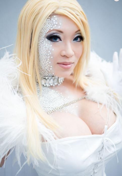 Yaya Han Makes Some Of The Best Cosplays In The World (13 pics)