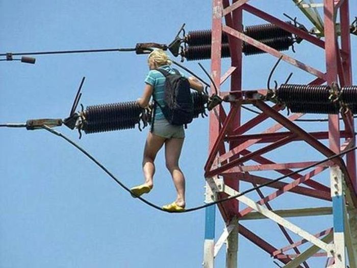They Deserve To Get The Darwin Award While They're Still Alive (56 pics)