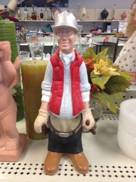 Wow, Thrift Shops Have Some Really Weird Stuff (37 pics)