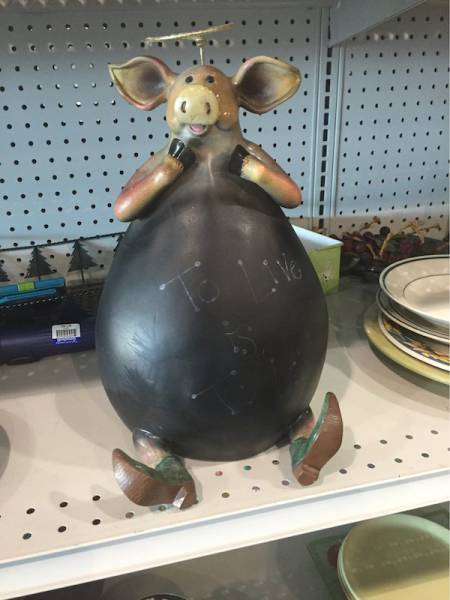 Wow, Thrift Shops Have Some Really Weird Stuff (37 pics)