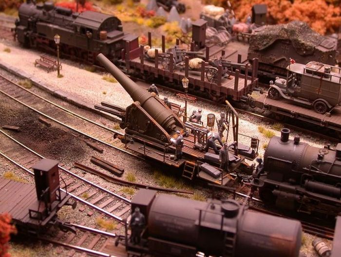 Impressive Diorama Of German Railway Station (46 pics)