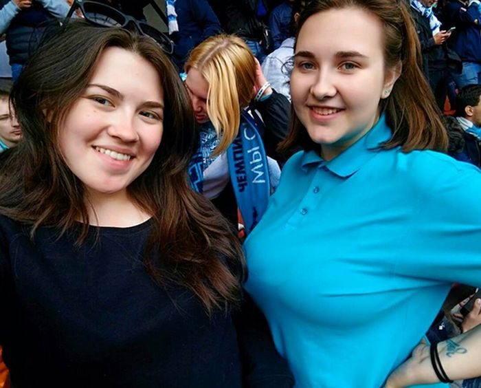 Russian Football Fans Are Hotter Than The Average Fan (36 pics)