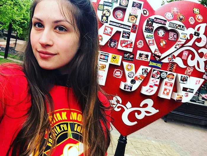 Russian Football Fans Are Hotter Than The Average Fan (36 pics)