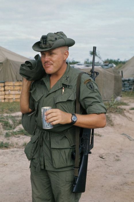 Photos That Show The Daily Life Of A Vietnam War Veteran (28 pics)