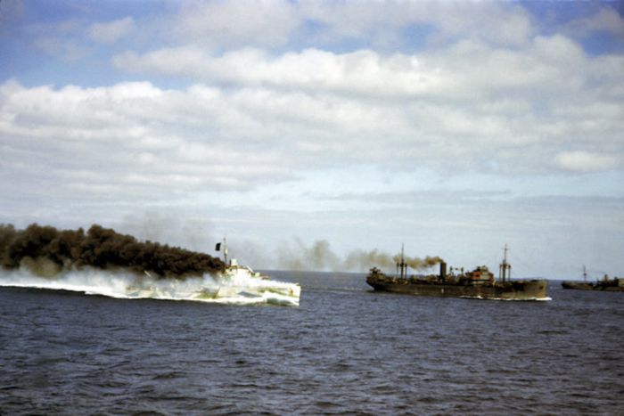 Vintage Photos Of An Atlantic Convoy From 1941 (32 pics)